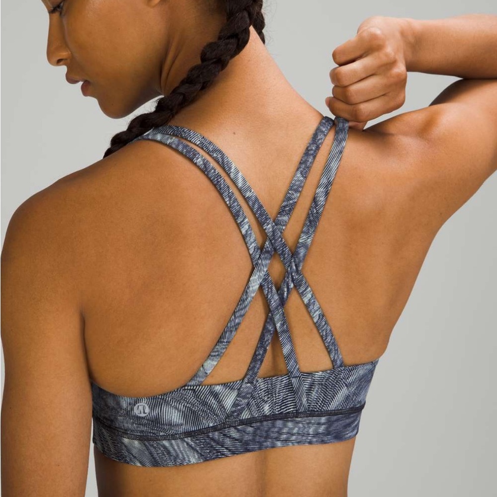 Lululemon Size 8 Energy Bra in Dimensional Icing Blue Multi-Color. - Picture 3 of 7